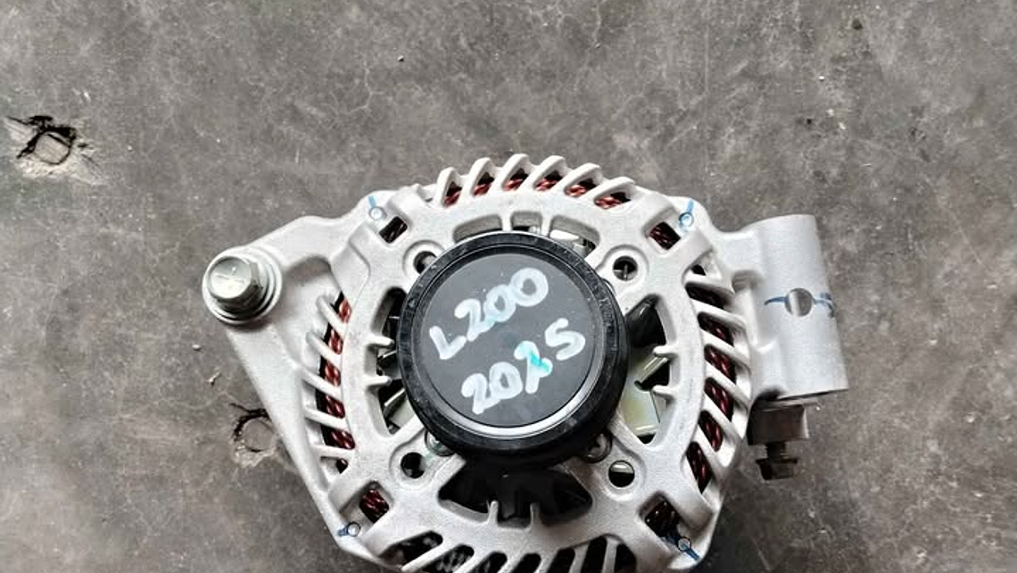 Alternador Mitsubishi l200 2025 4
