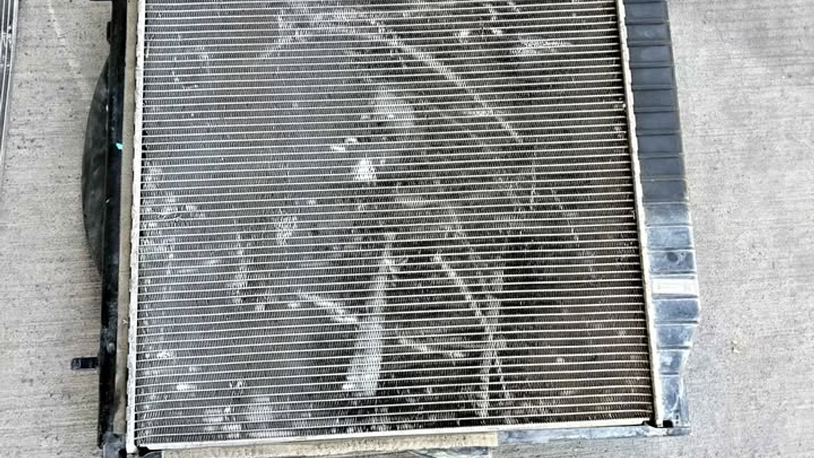 Radiador refrigerante automática Chevrolet Colorado 2019 al 2023 1