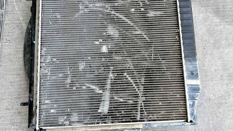 Radiador refrigerante automática Chevrolet Colorado 2019 al 2023 1