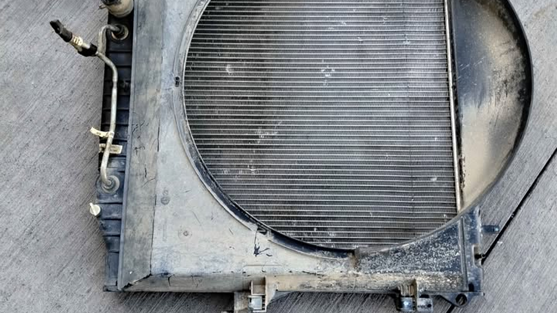 Radiador refrigerante automática Chevrolet Colorado 2019 al 2023 2