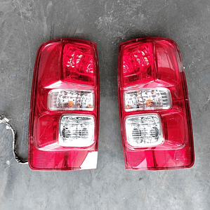 Focos traseros originales Chevrolet Colorado 2019 al 2023