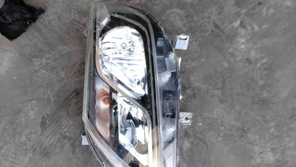 Optico lh completo original Chevrolet Colorado 2019 al 2023 6