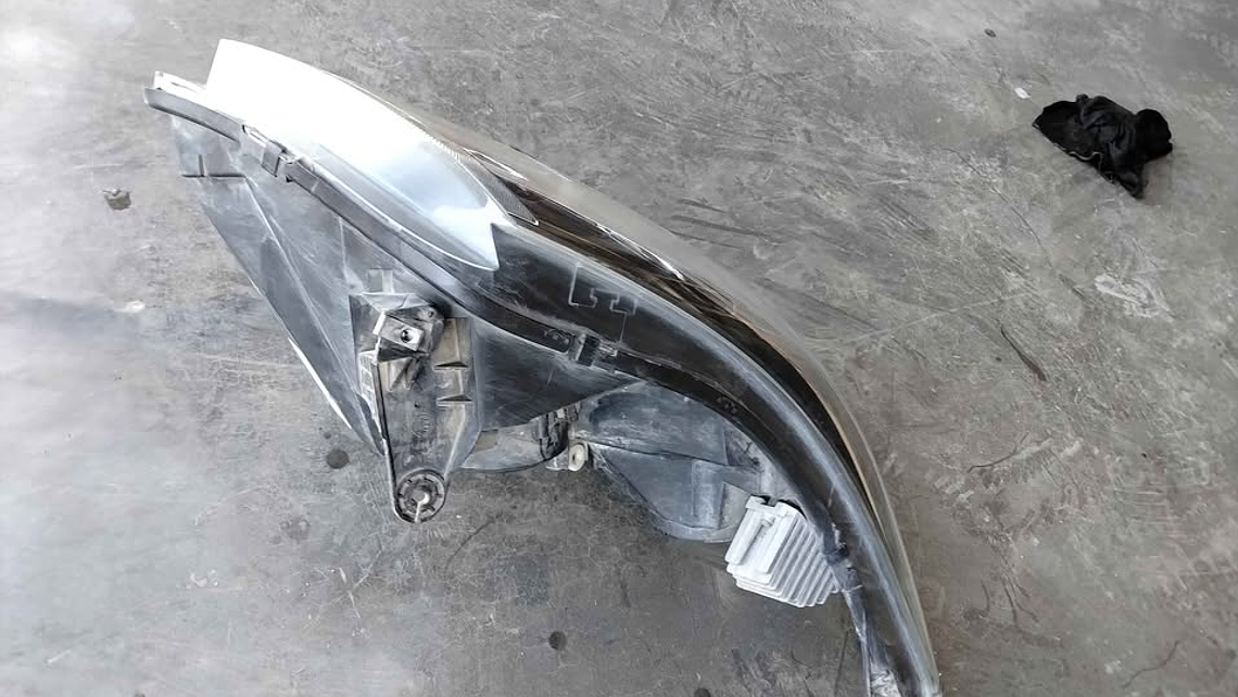 Optico RH completo original Chevrolet Colorado 2019 al 2023 2