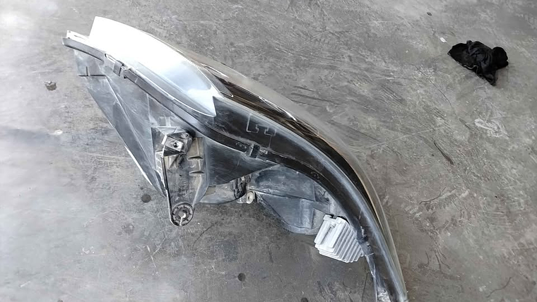 Optico RH completo original Chevrolet Colorado 2019 al 2023 2