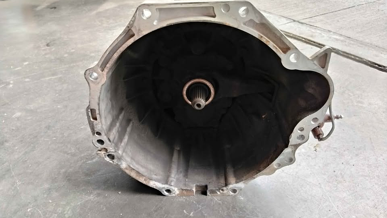 Caja mecánica 4x2 Toyota Hilux Revo 2016 2