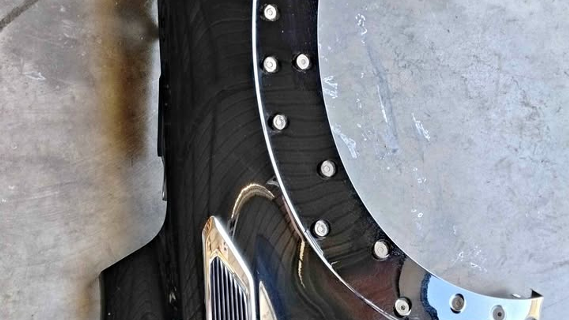 Tapabarro derecho JAC T9 1