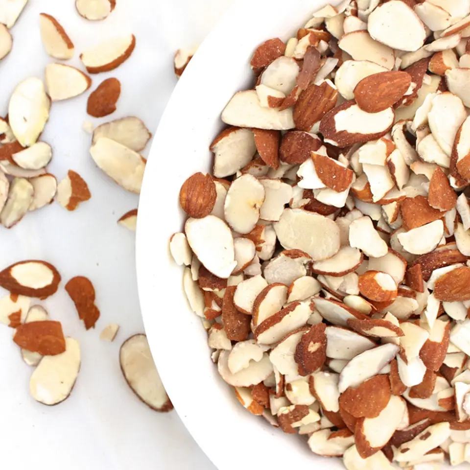 Almendras Partidas 1 Kg. 3