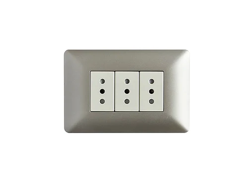 Enchufe triple 10A 250V (champagne)