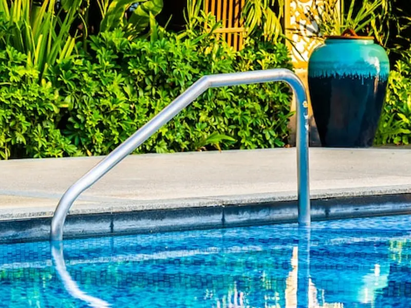¿Manchas en tu Piscina?