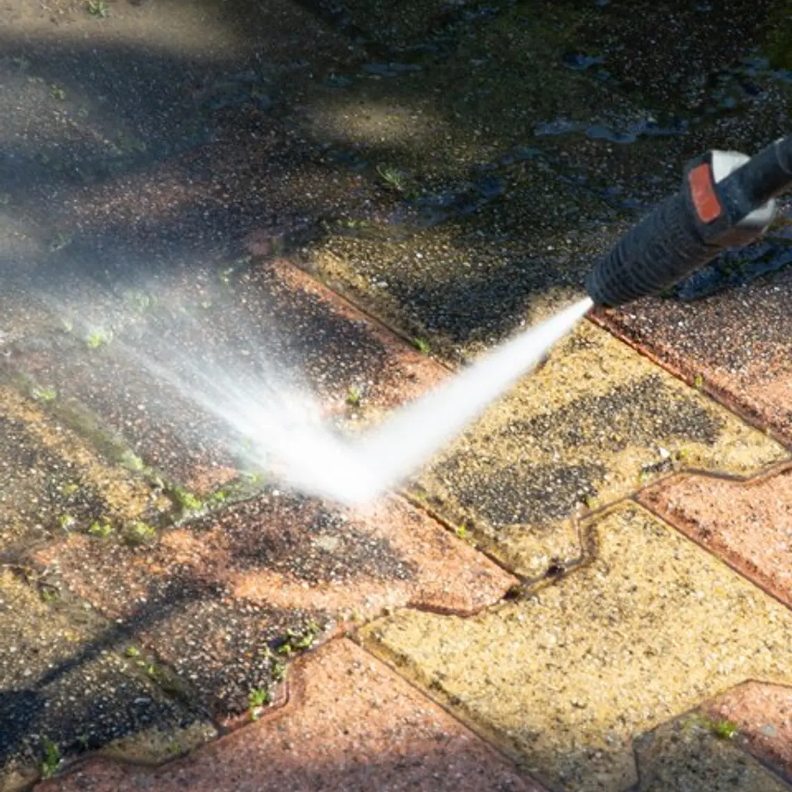 Hidrolavado de Adoquines Profesional en Santiago | Fuze Clean 2
