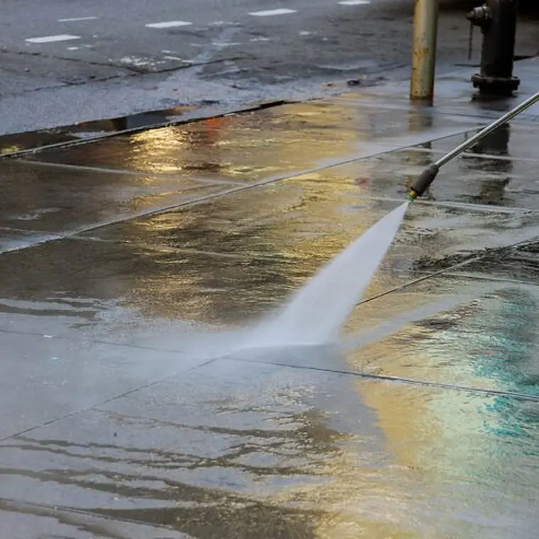 Hidrolavado y Limpieza de Estacionamientos para Edificios, Bodegas y Recintos Comerciales 2