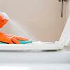 ¿Sarro y suciedad acumulada en tu baño?