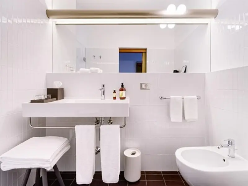 Limpiador y Desinfectante de Baños