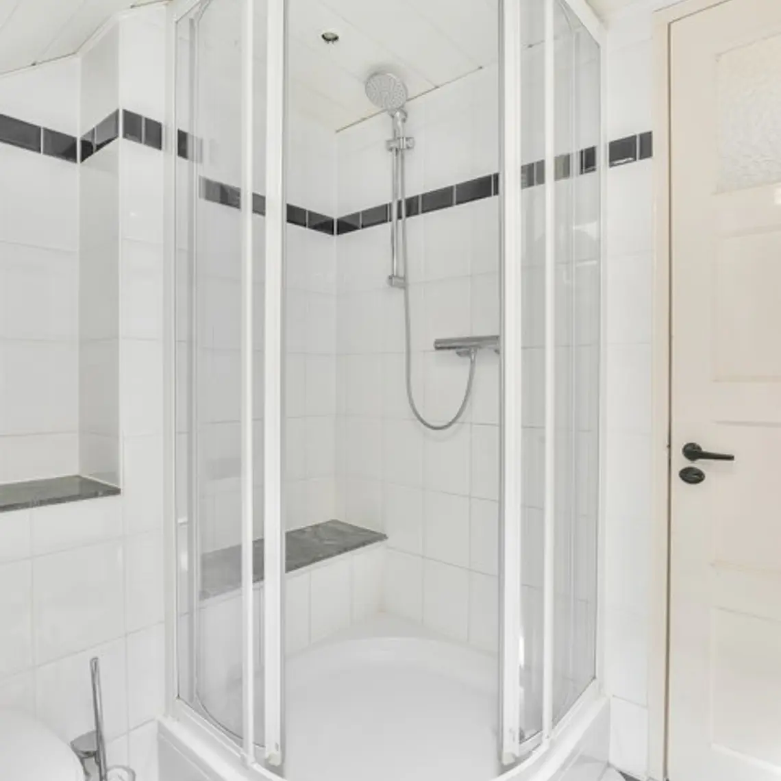 Limpiador Antisarro para Duchas y Baños -  Lithofin KF Showercabin and Bath Cleaner 500cc – 4