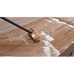 Limpieza y Lavado Profesional de Terrazas y Deck de WPC / PVC en Santiago