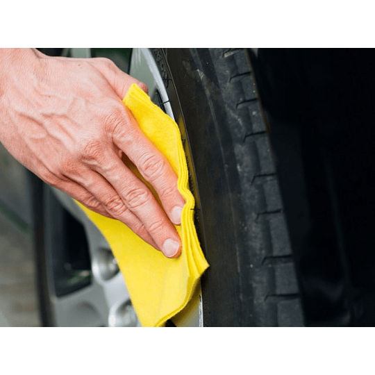 Renovador de Neumaticos y Caucho Aerosol / Made in Germany