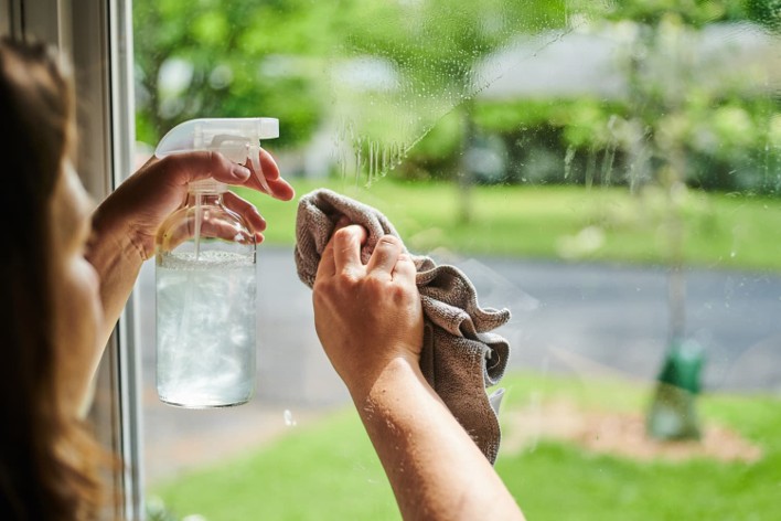 Vinagre Blanco vs Vinagre de Limpieza: Diferencias, Usos y Cómo Aprovecharlos en el Hogar