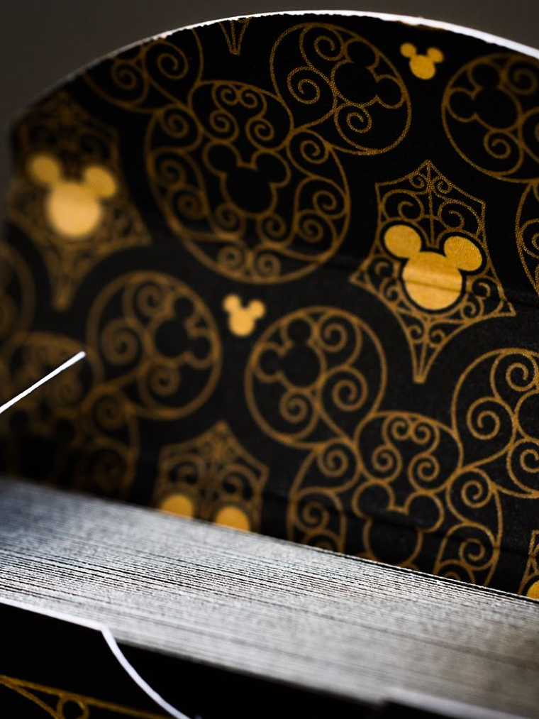 BICYCLE DISNEY BLACK & GOLD MICKEY 7