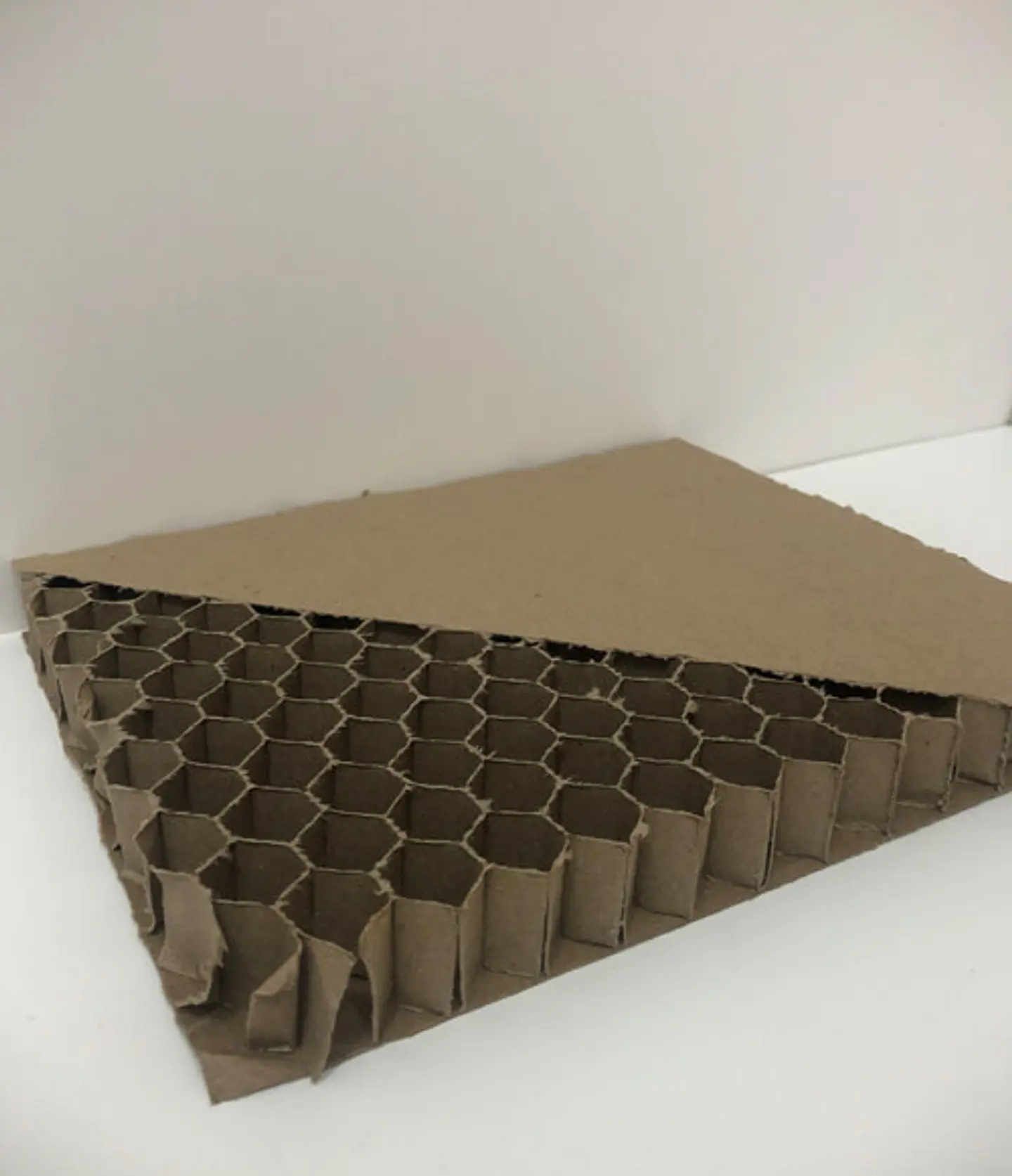 Cartón Panal 110*77cm*20mm 2