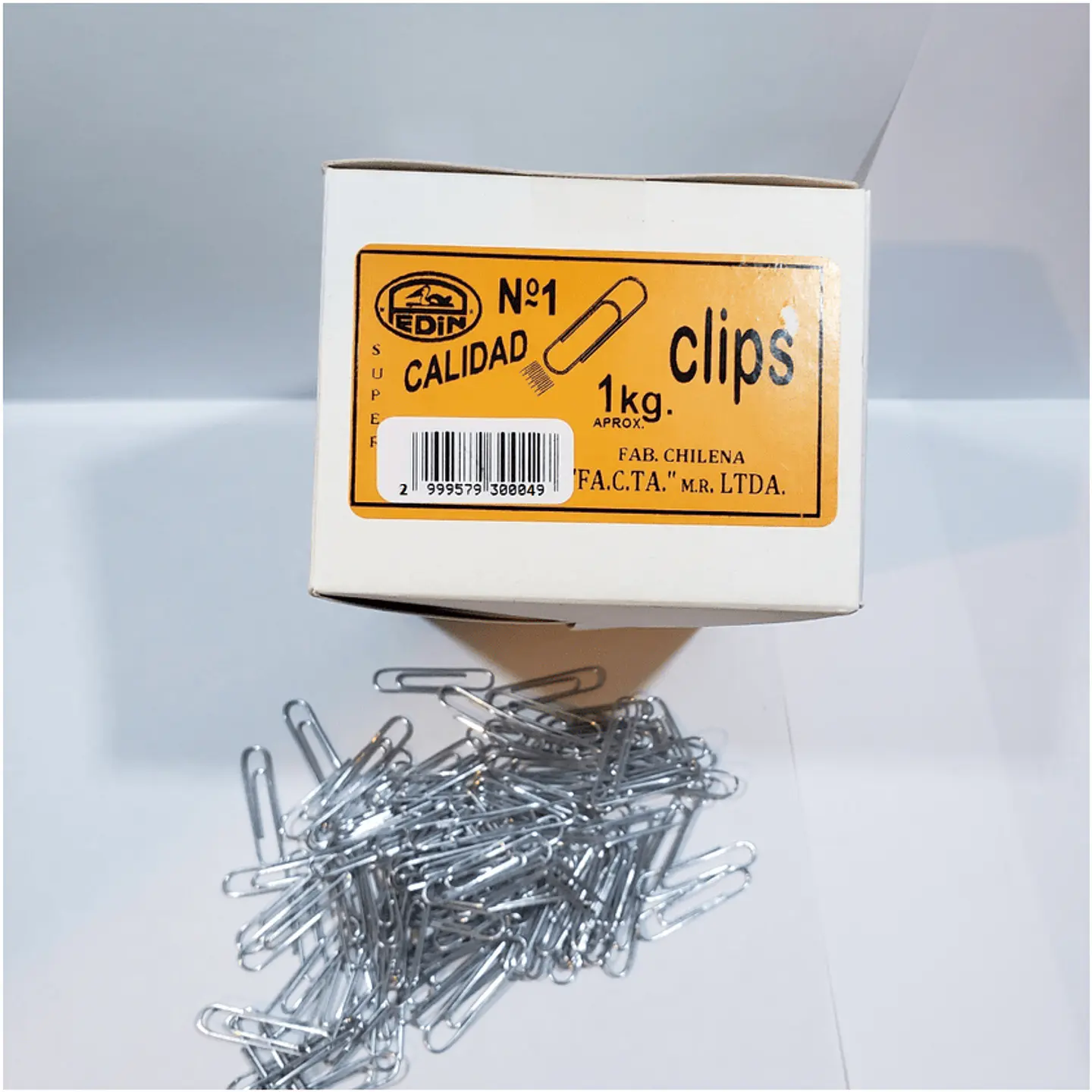 Clips Metálico Pedin 30mm 1 Kg Punta Redonda 1