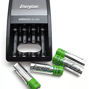 Cargador Maxi Energizer Aa/aaa + 2 Pilas Aa 2000mah