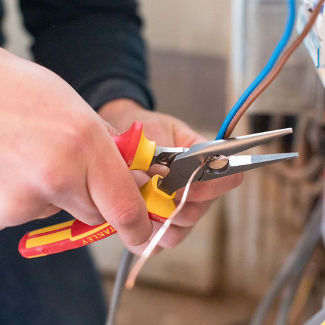 Alicate Punta Larga Maxsteel 6-1/2 (165mm) Stanley 84-006 3