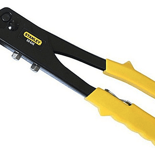 Remachadora 3 Tomas T/medio, Con Llave (69-646) Stanley