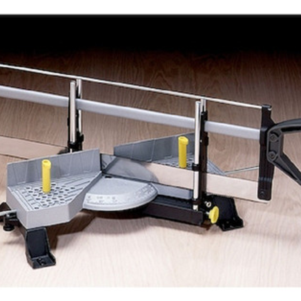 Caja De Inglete Prensadora C/serrucho (20-800) Stanley 2