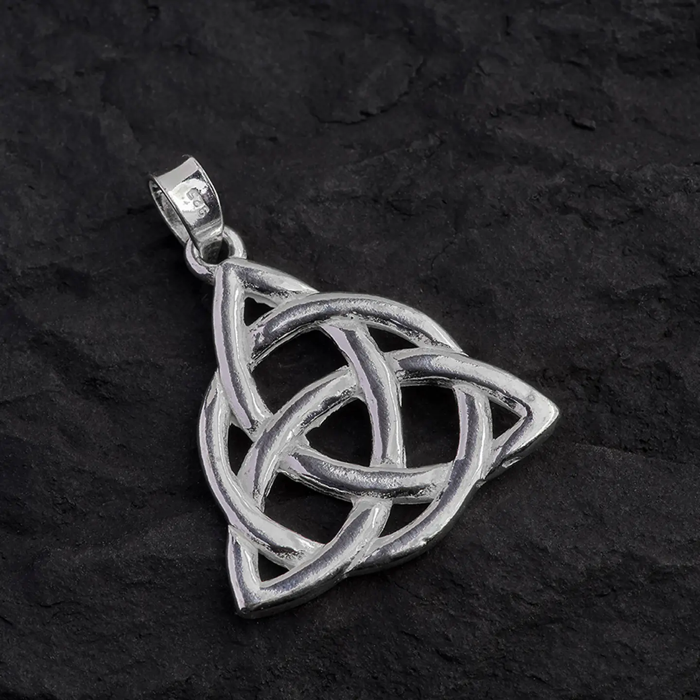 Dije de Plata: Nudo de la Trinidad (Celta) o Wicca De La Triqueta. 1