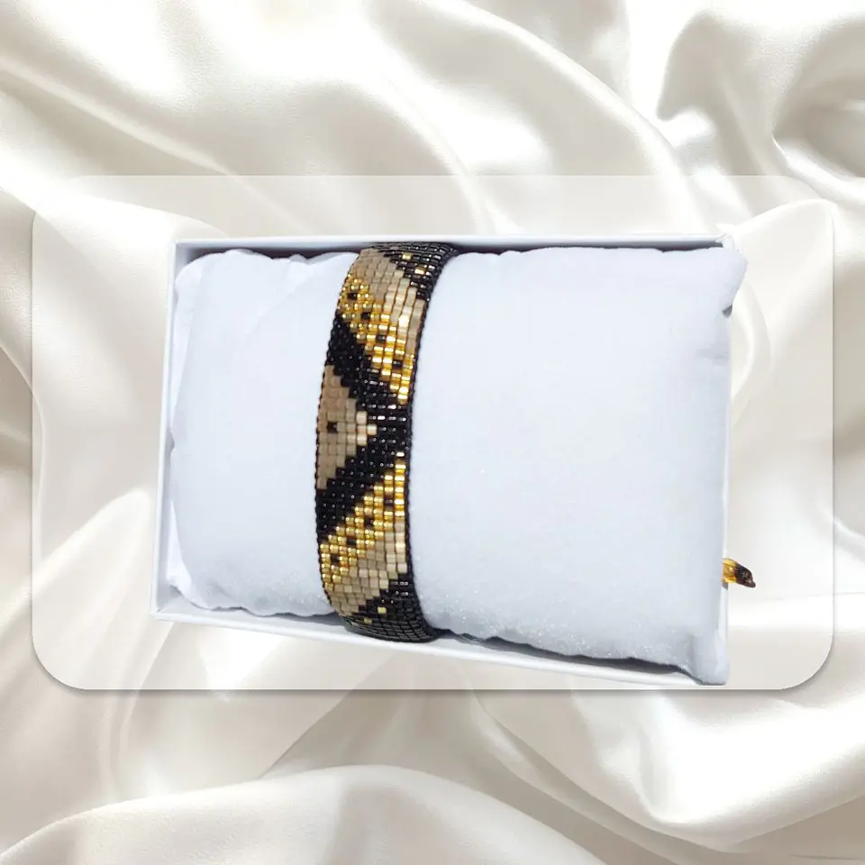 Pulsera Miyuqui Tonos Dorados y Negro 2