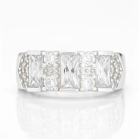 Anillo de Plata 925 Estilo Sello con Mezcla de Circonias Transparentes