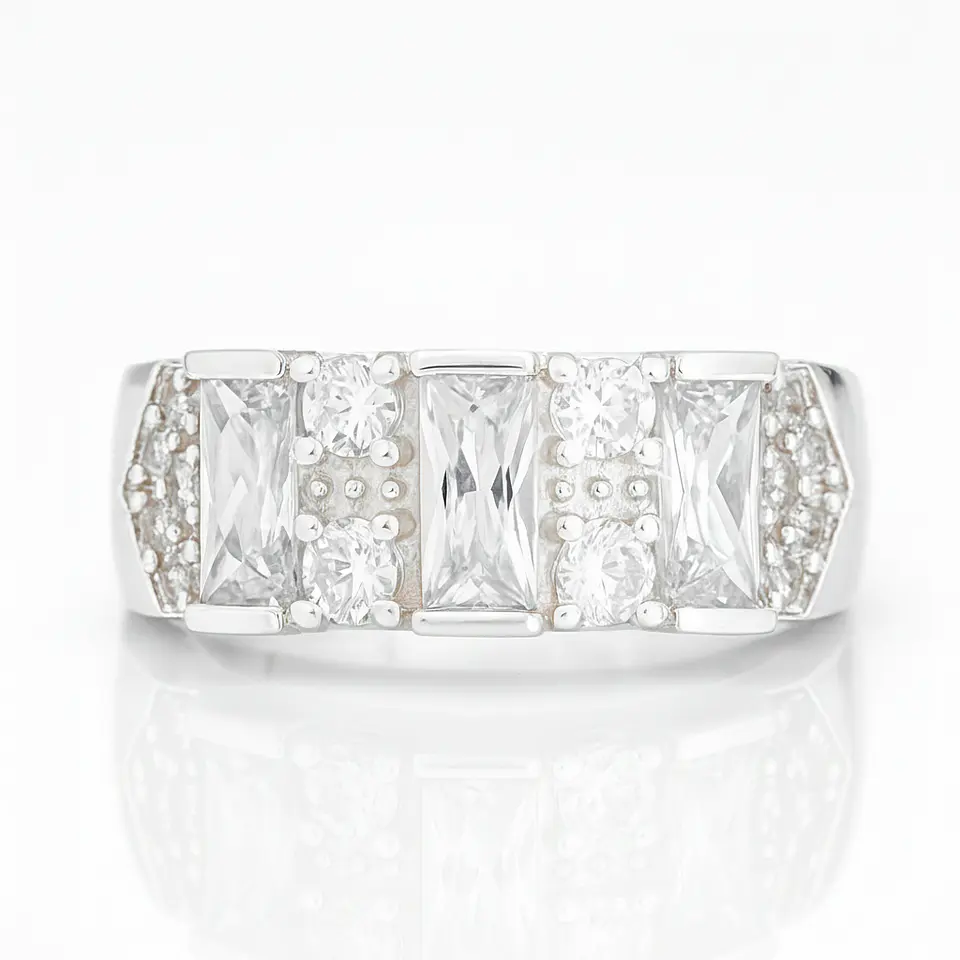 Anillo de Plata 925 Estilo Sello con Mezcla de Circonias Transparentes 1