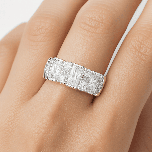 Anillo de Plata 925 Estilo Sello con Mezcla de Circonias Transparentes
