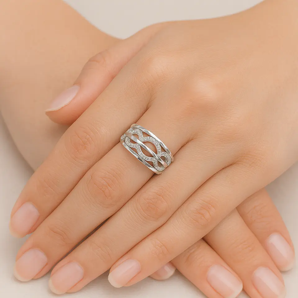 Anillo de Plata 925 con Tres Óvalos de Circonia Transparente 3