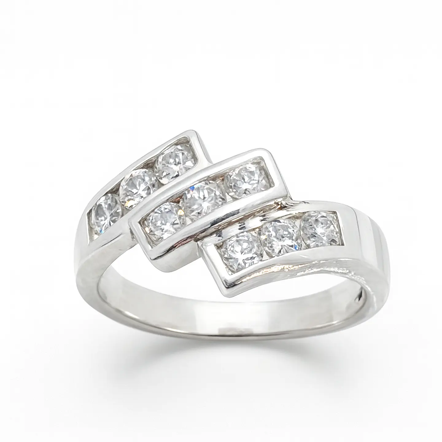 Anillo de Plata 925 “3 de la Suerte” con Tres Filas de Tres Circones Transparentes 1