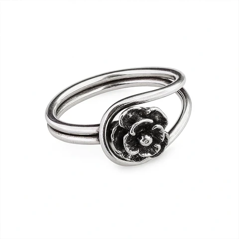 Anillo de Plata con forma de flor