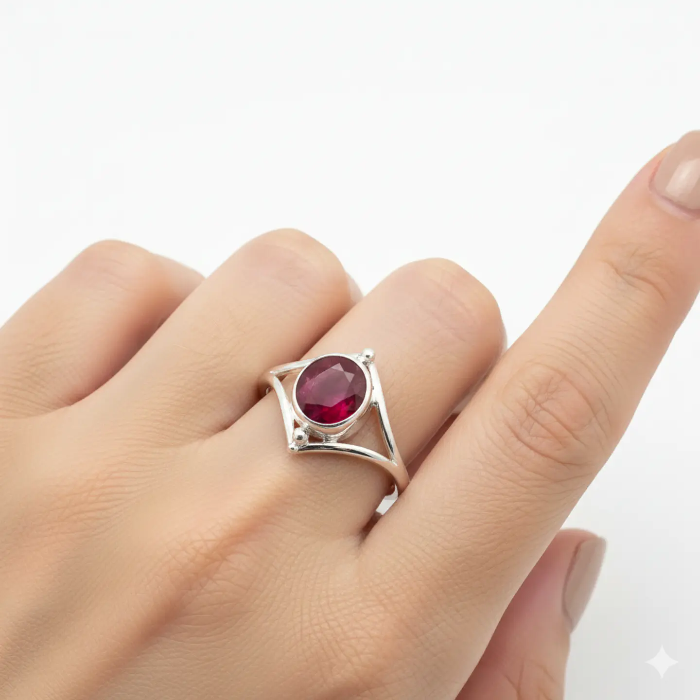 Anillo de Plata 925 con Piedra Raiz de Rubí Redonda 2