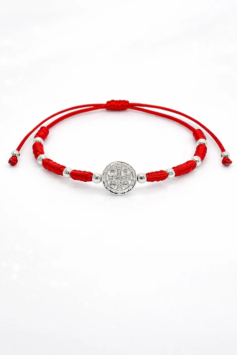 Pulsera Roja de Protección Ajustable en Plata 925 con Medalla de San Benito  