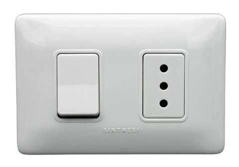 INTERRUPOR SIMPLE 9/12+ ENCHUFE SIMPLE 10A EMB. ARMADO SINTHESI S12 BLANCO