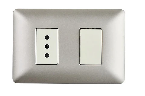 INTERRUPOR SIMPLE 9/12+ ENCHUFE SIMPLE 10A EMB. ARMADO STANFORD CHAMPAGNE