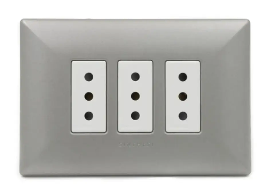 ENCHUFE TRIPLE 10A S17 NICKEL ARMADO SINTHESI 1