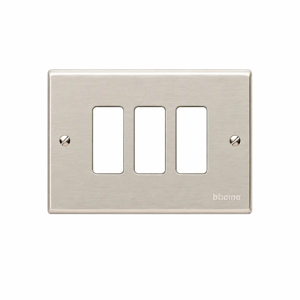 PLACA TRIPLE METALICA MAGIC BTICINO 1