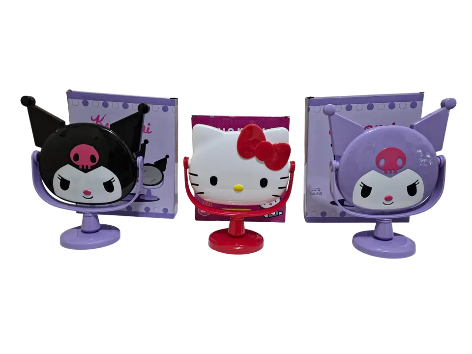 Espejo Con Pedestal Hello Kitty y Kuromi 1