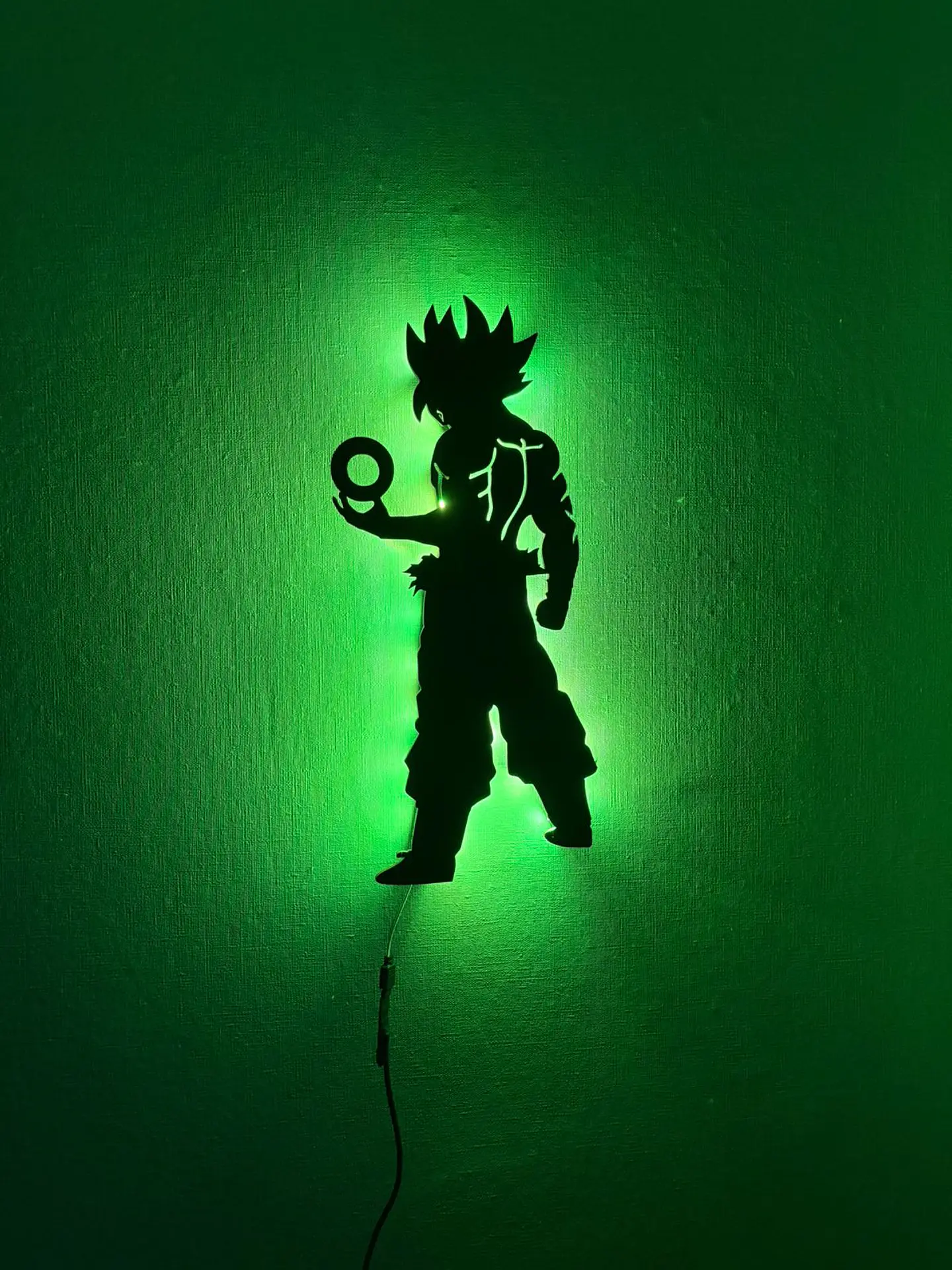 Lámpara LED Decorativa Goku 3D con Control Remoto y 16 Colores 4