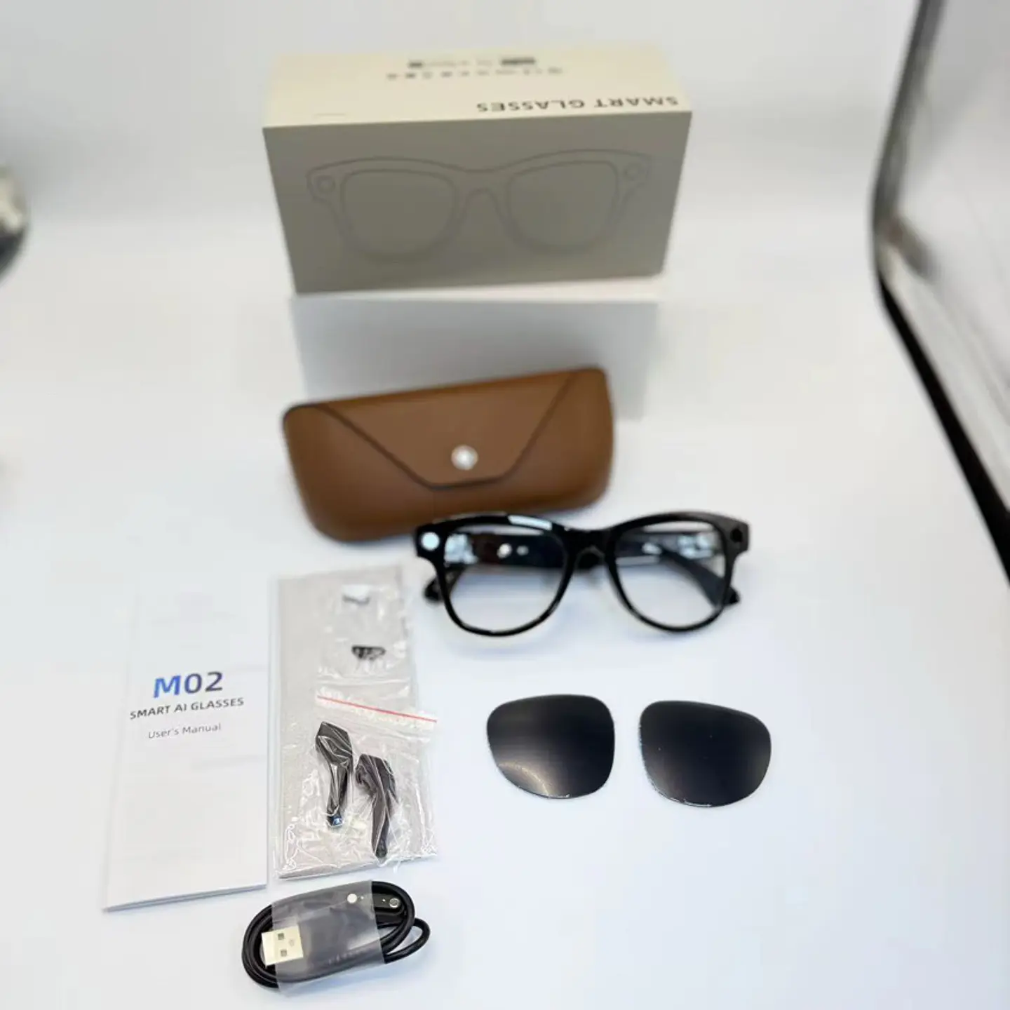 Gafas Inteligentes M02X Pro Max 13MP IA/Wifi/Cámara + Estuche de carga. USAD0 pocas veces 1