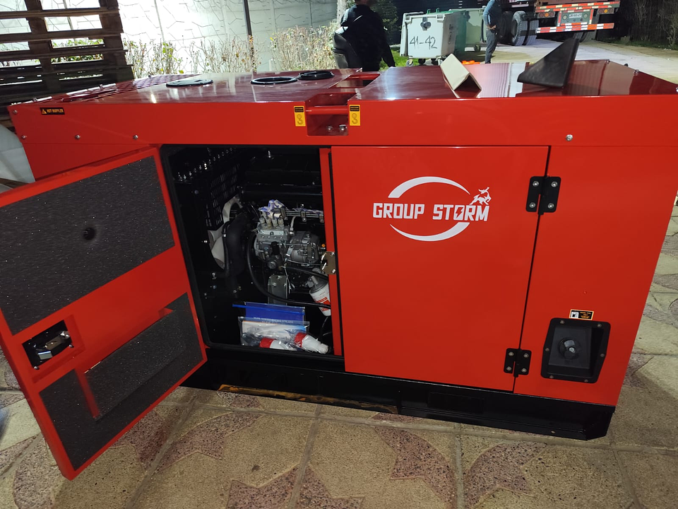 GENERADOR 25 KVA DIESEL 10