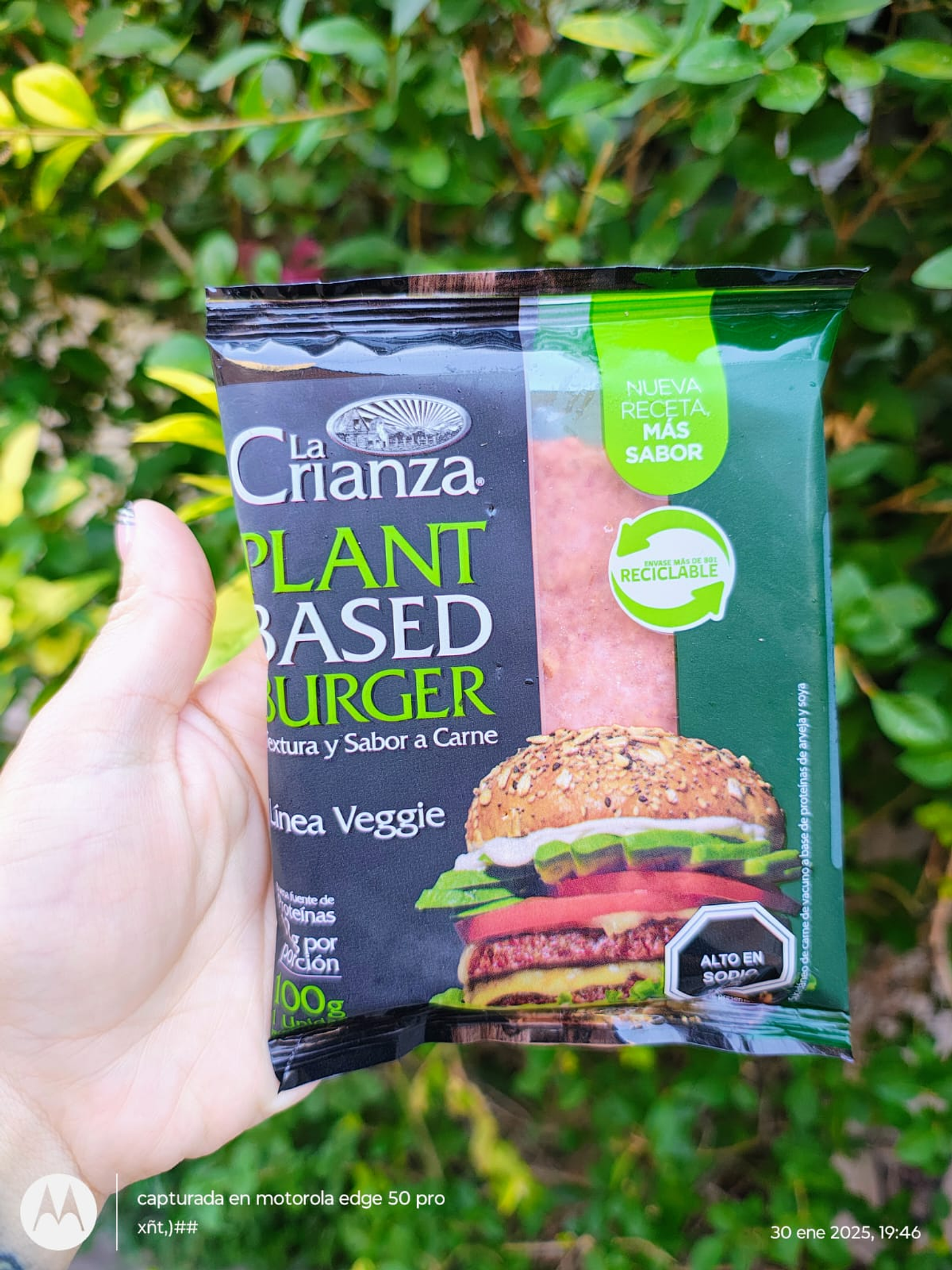 Hamburguesa Vegetal Textura y Sabor a Carne La Crianza Plant Based 100 g 2