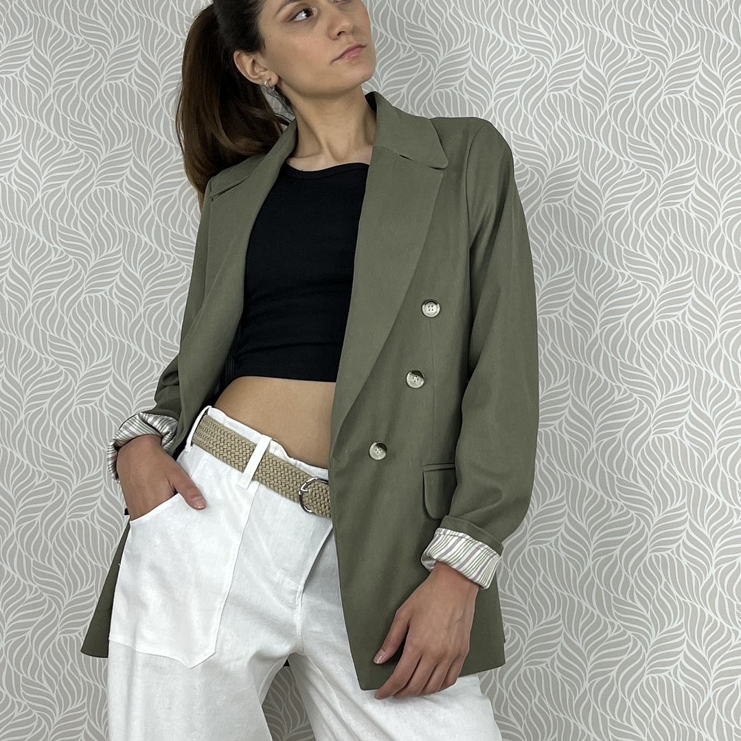 BZ1336 Blazer cruzado con lino color verde musgo 2