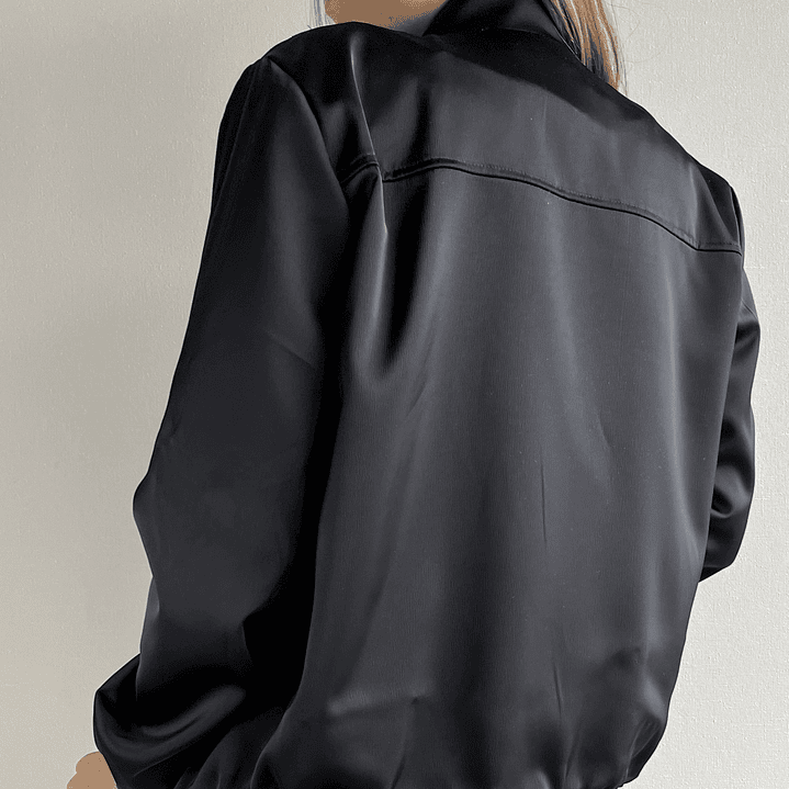 CQ1920 BOMBER SATINADA NEGRA 3