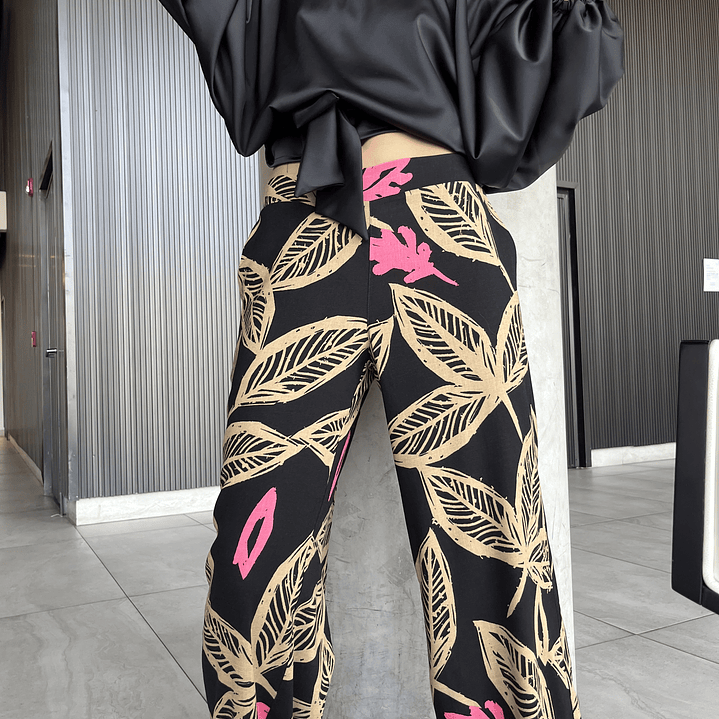 PA4070 PANTALÓN PRETINA MIXTA ESTAMPADO  NEGRO CAMEL 1